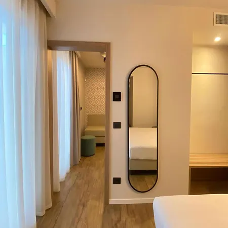 Hotel Western 4*