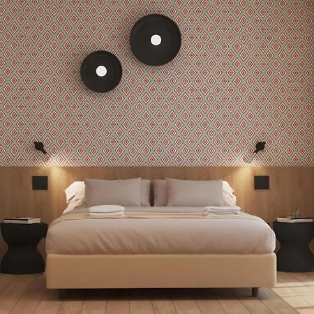 Western Hotel 4*